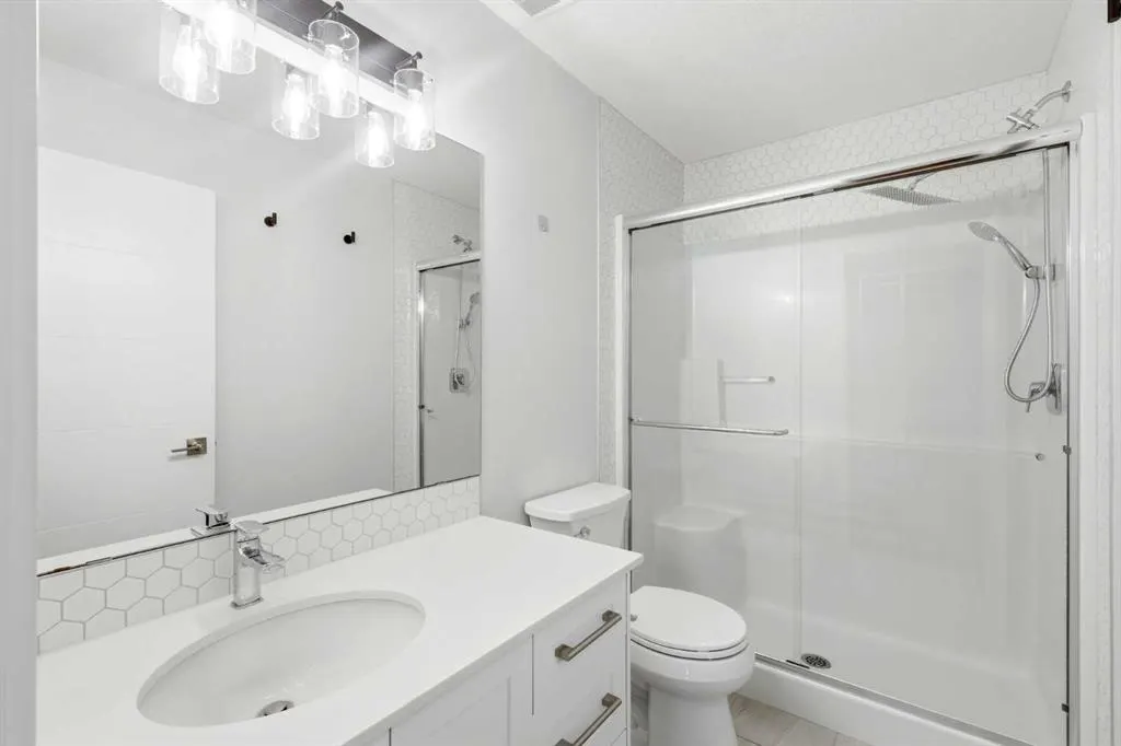 122 Mahogany Centre SE #212