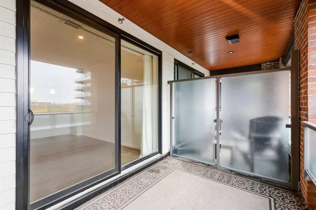 122 Mahogany Centre SE #212