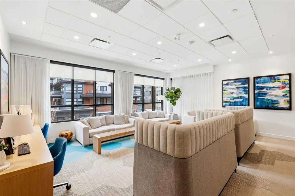 122 Mahogany Centre SE #212