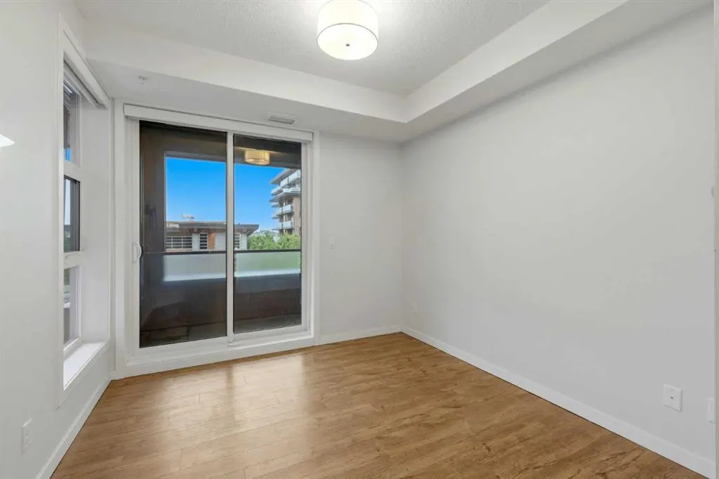 122 Mahogany Centre SE #212