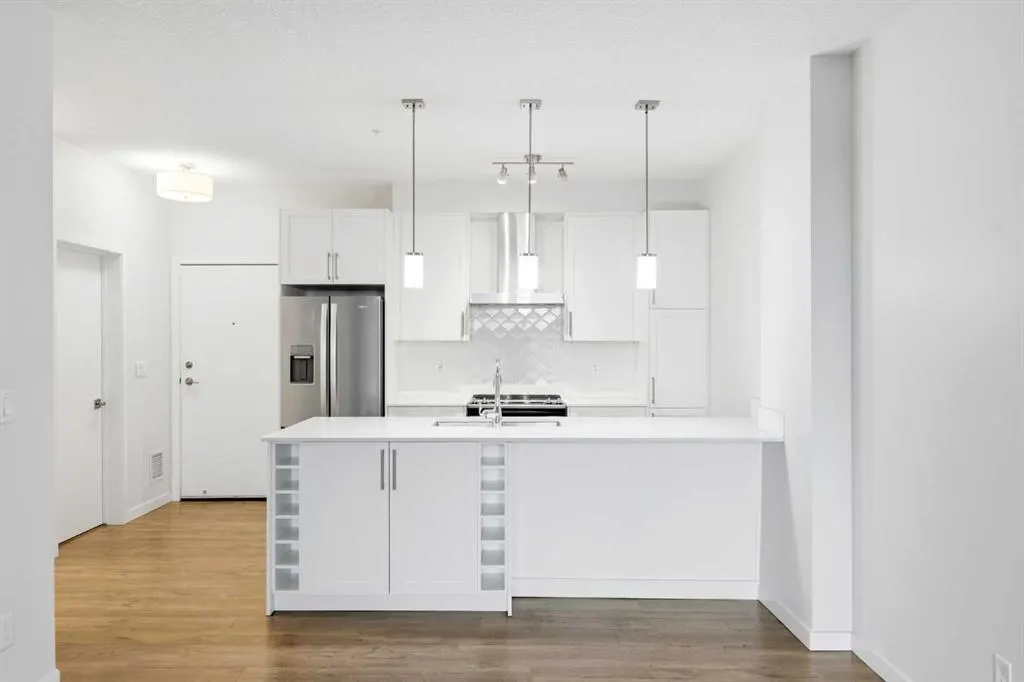 122 Mahogany Centre SE #212