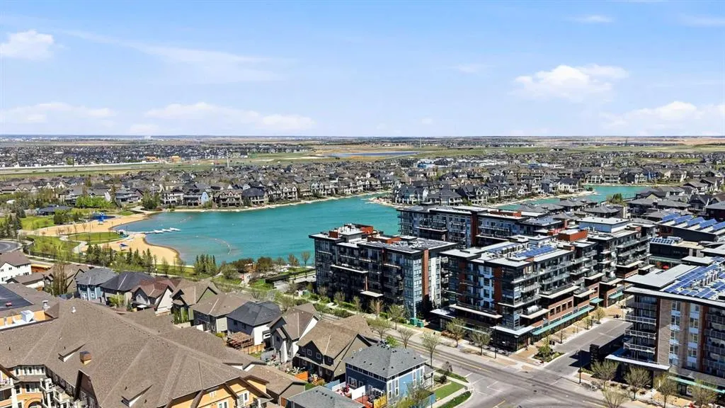 122 Mahogany Centre SE #212