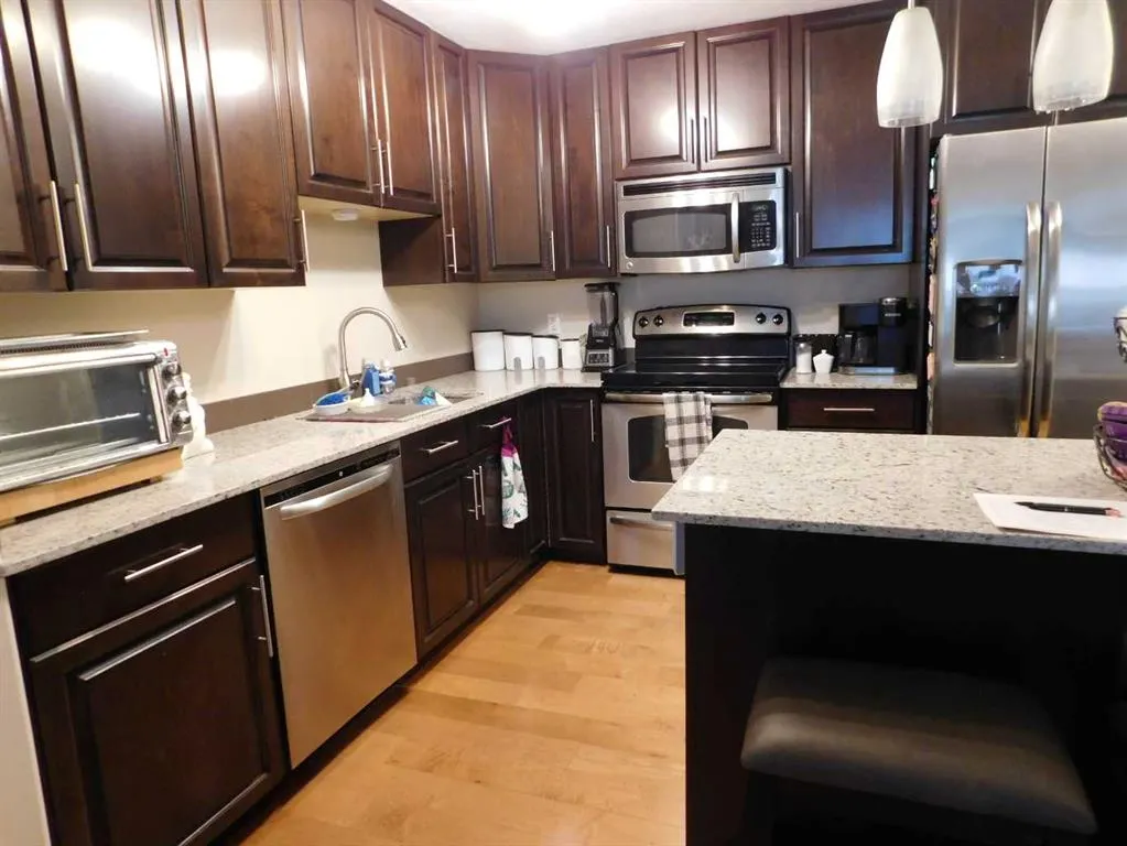 5901 71 Avenue #203