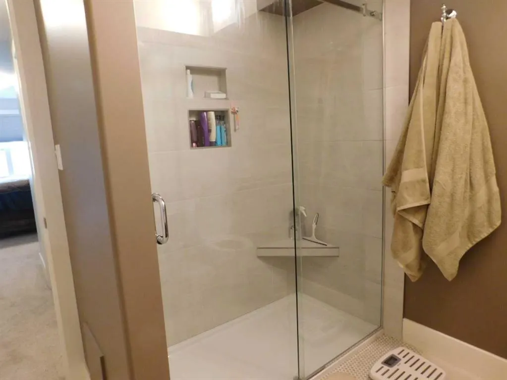 5901 71 Avenue #203