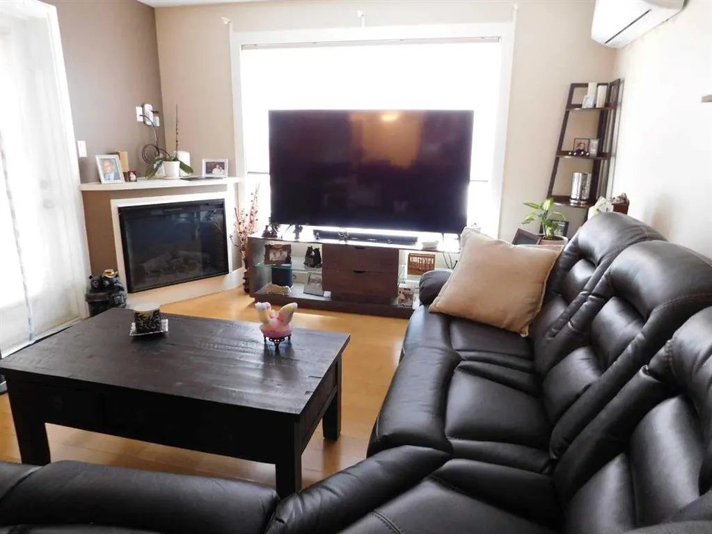 5901 71 Avenue #203