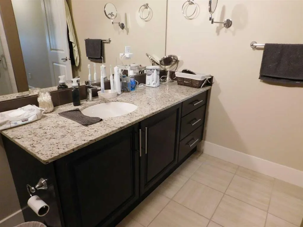 5901 71 Avenue #203