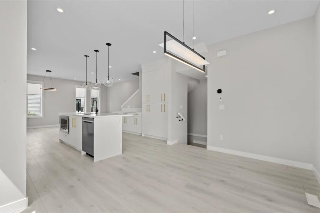 8155 8 Avenue SW #203