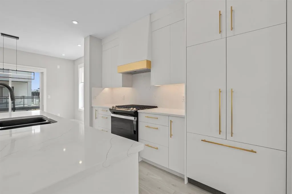 8155 8 Avenue SW #203