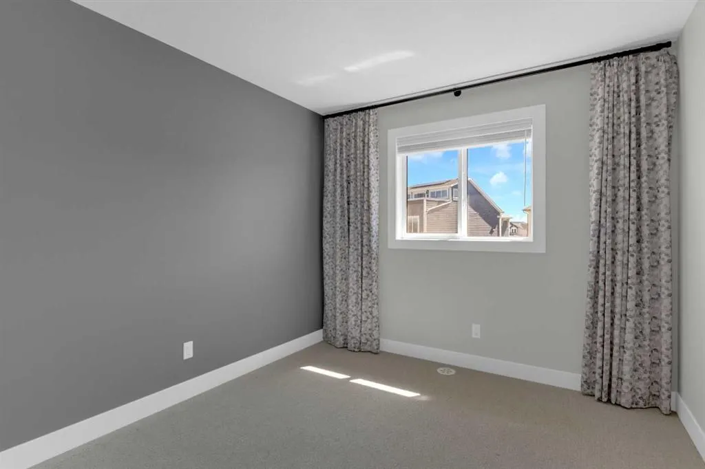 86 Magnolia Street SE