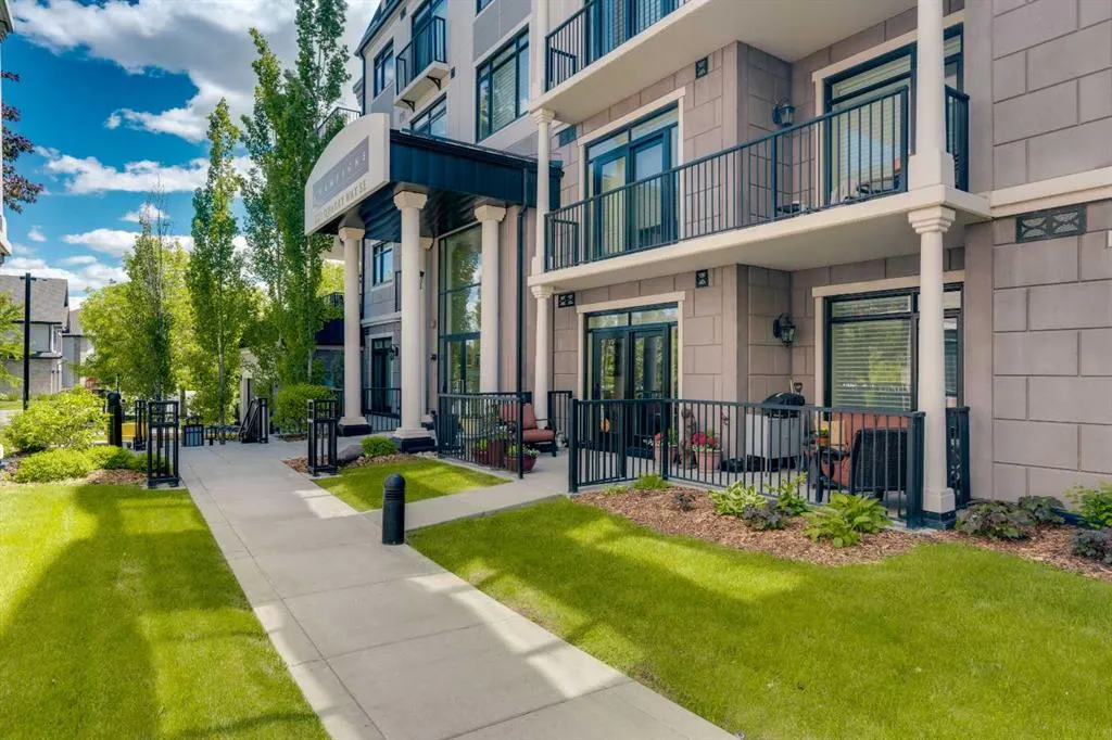 221 Quarry Way SE #104