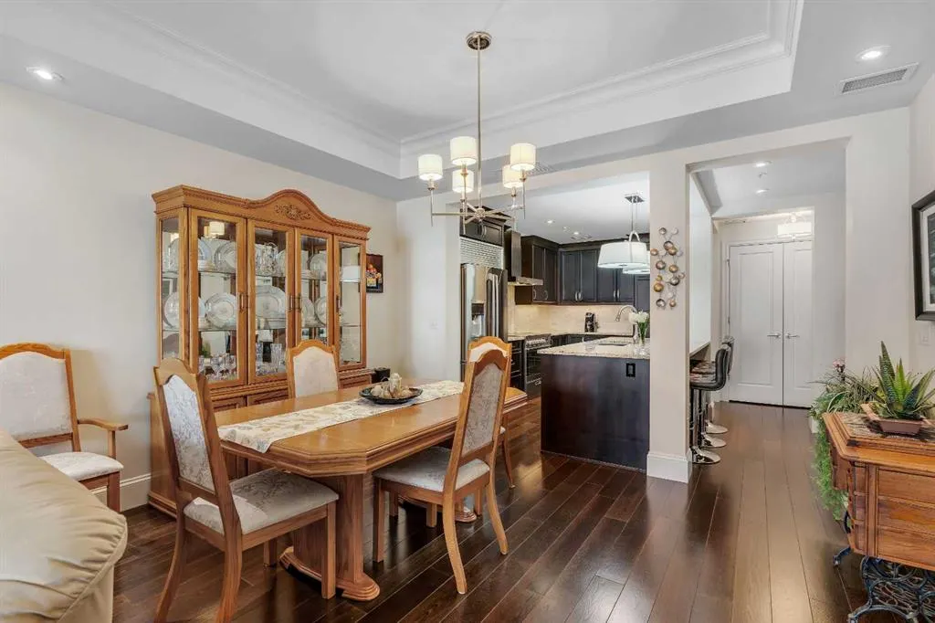 221 Quarry Way SE #104