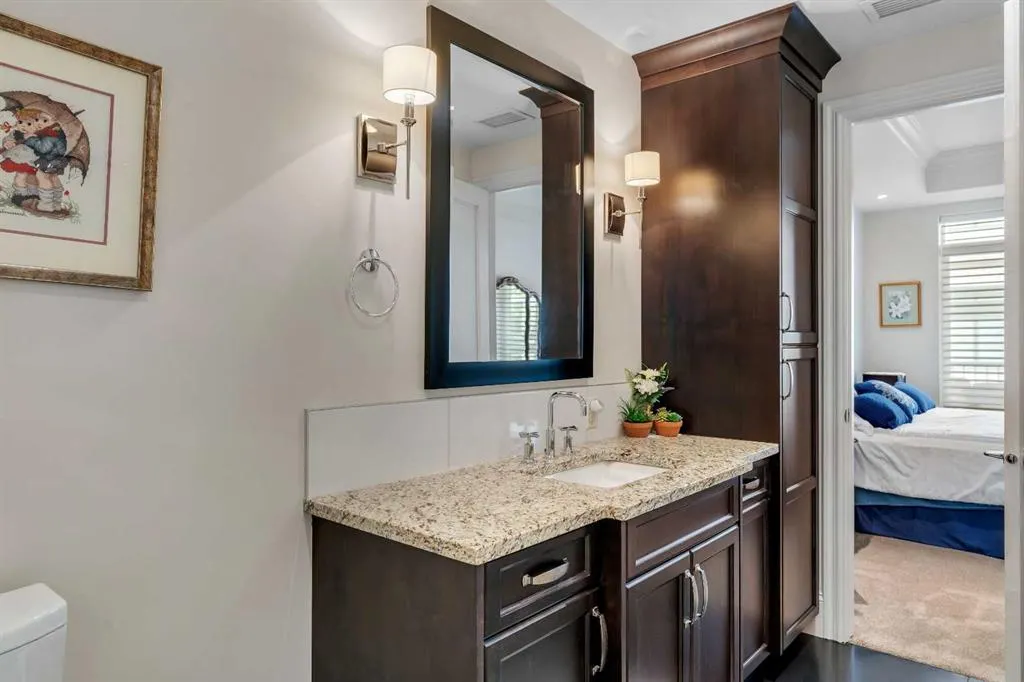 221 Quarry Way SE #104