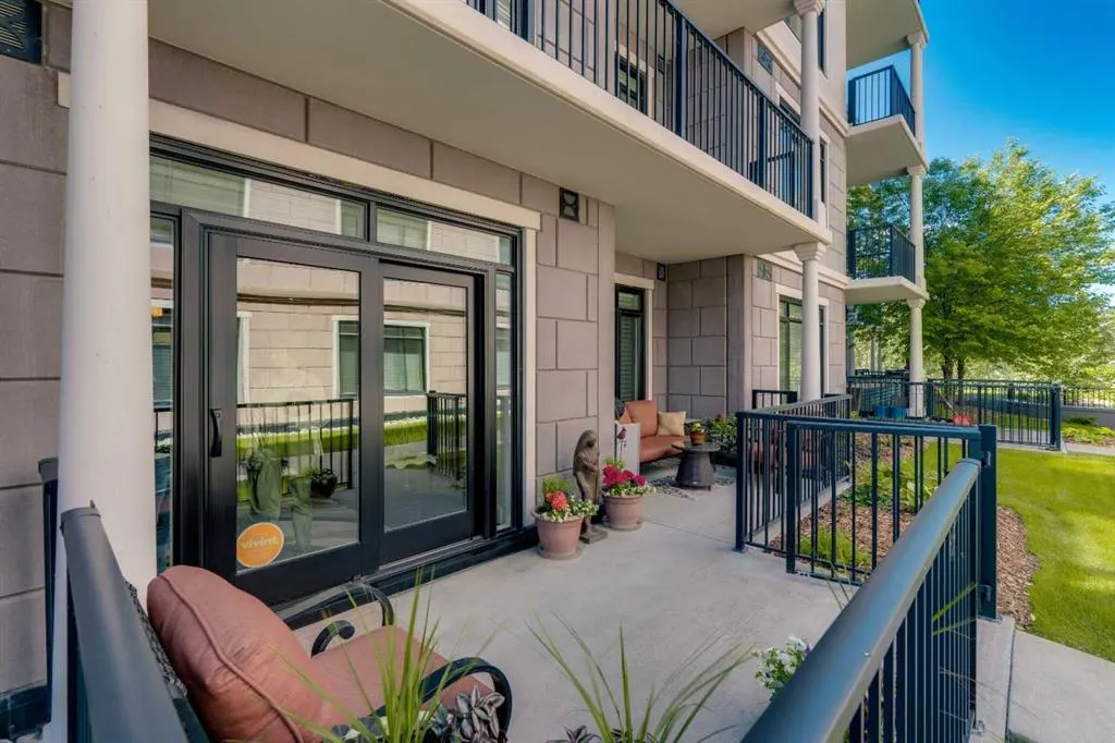221 Quarry Way SE #104