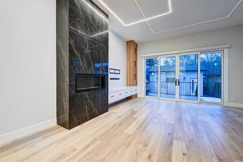 1904 13 Street SW