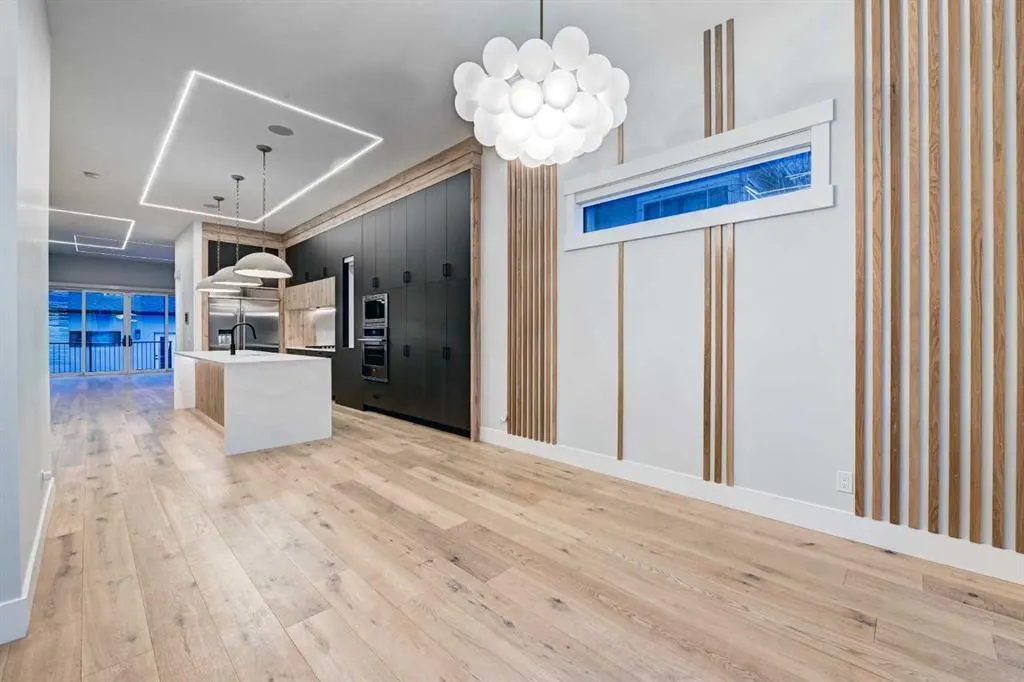 1904 13 Street SW
