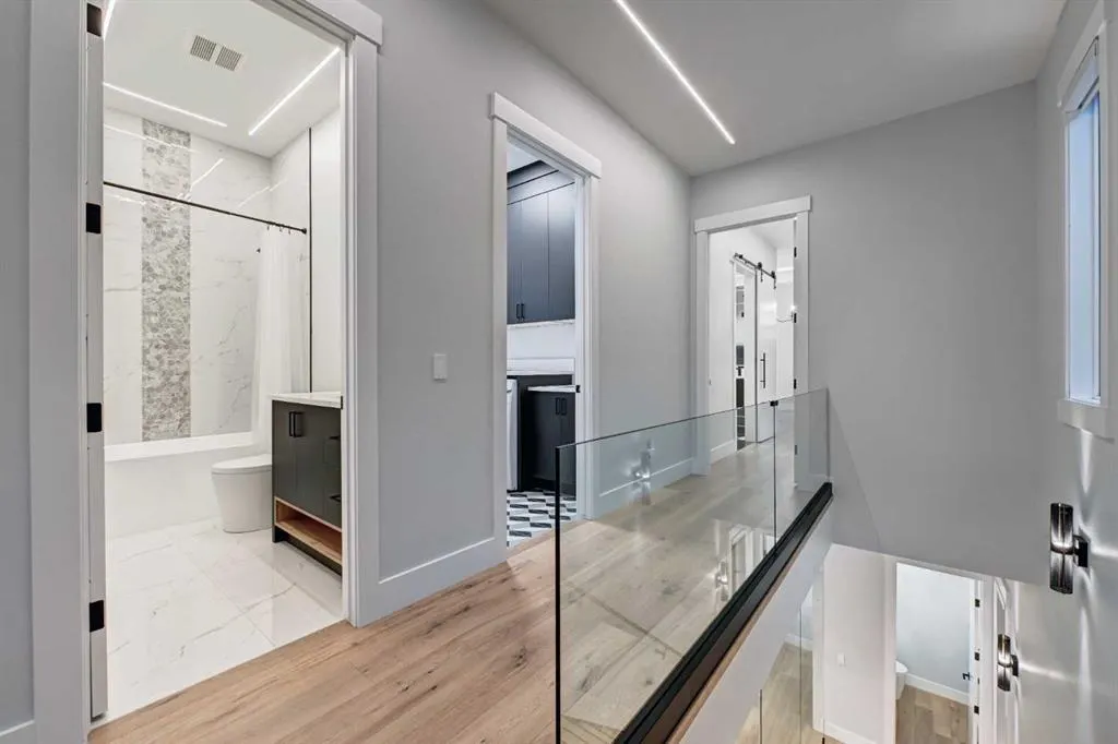 1904 13 Street SW