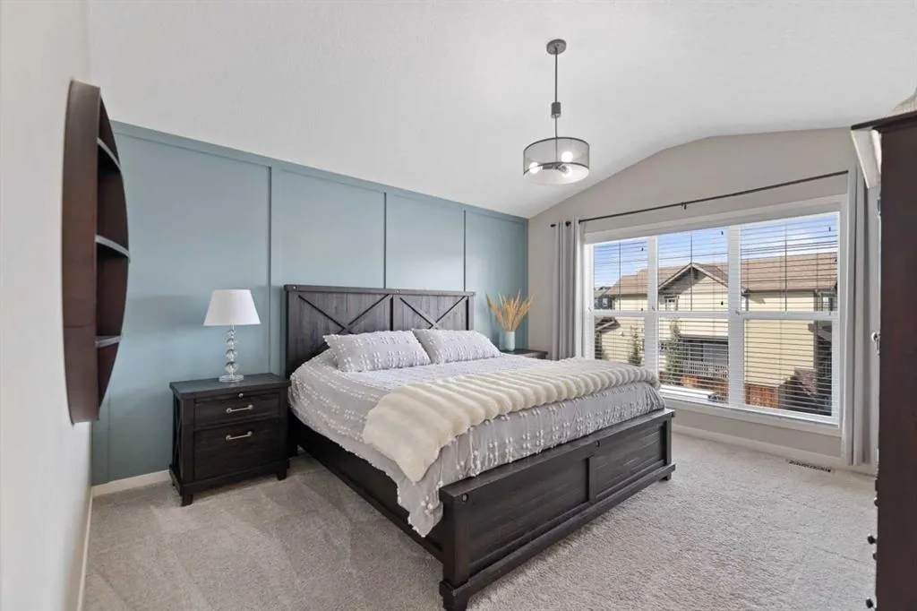 124 Masters Crescent SE