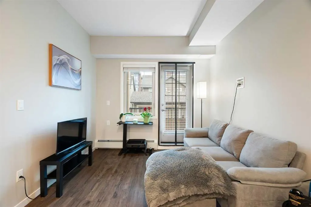 30 Mahogany Mews SE #112