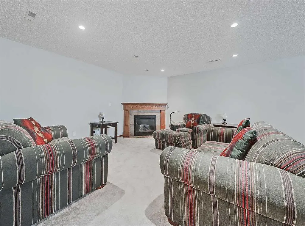 104 Riverside Place NW