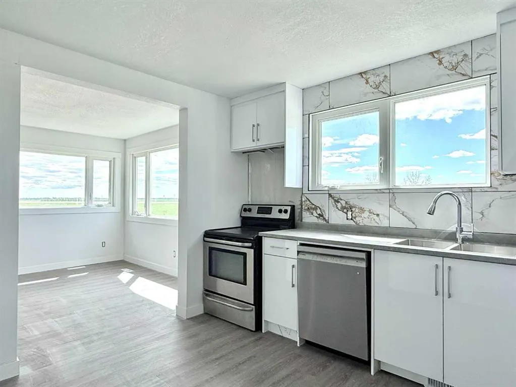 263080 Township Road 270A