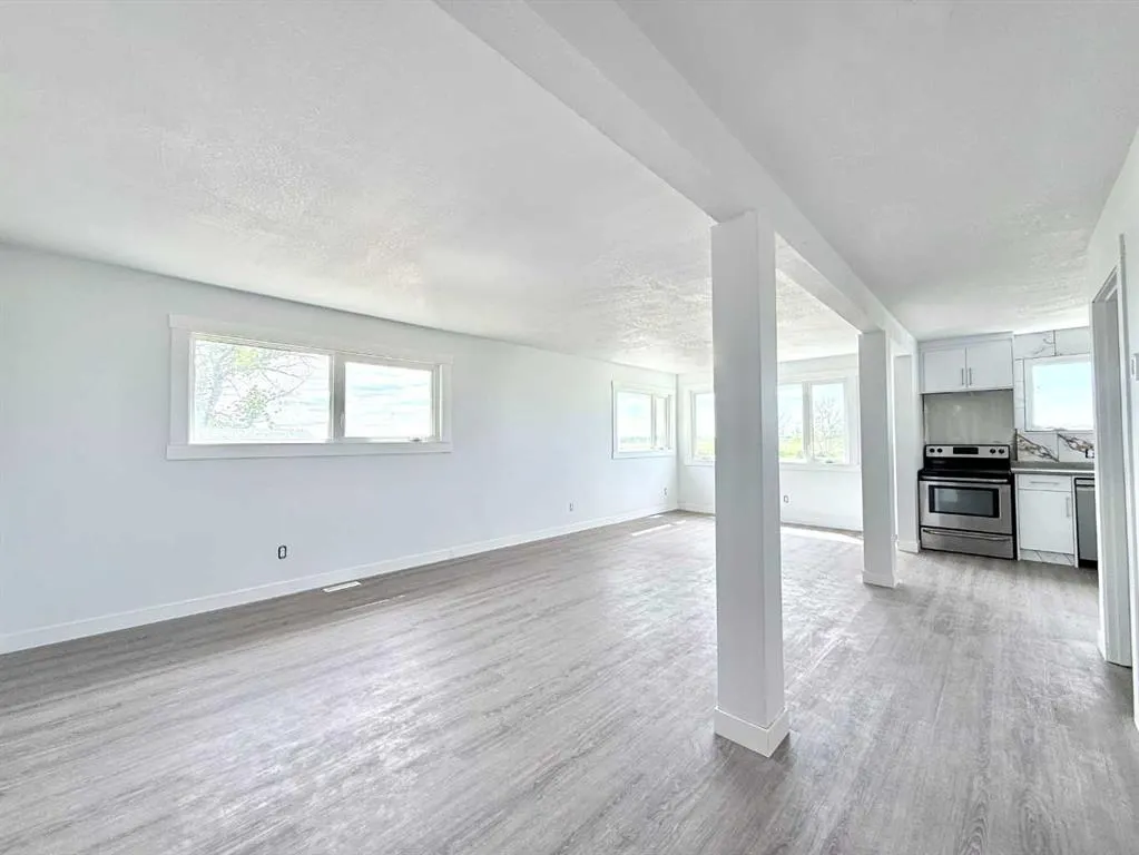 263080 Township Road 270A
