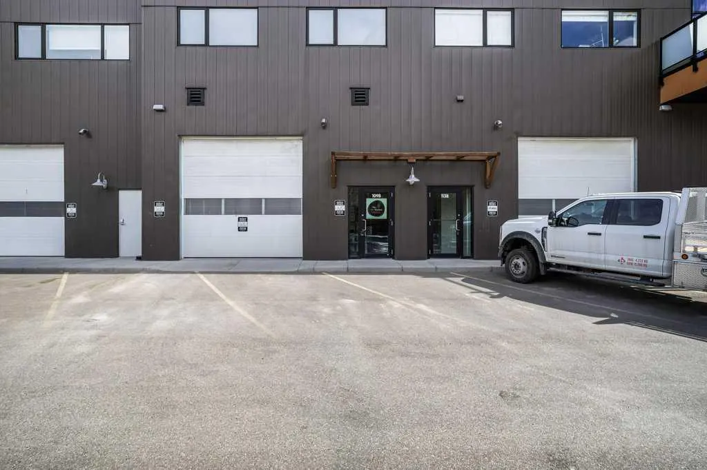 306 Bow Valley Trail #109B