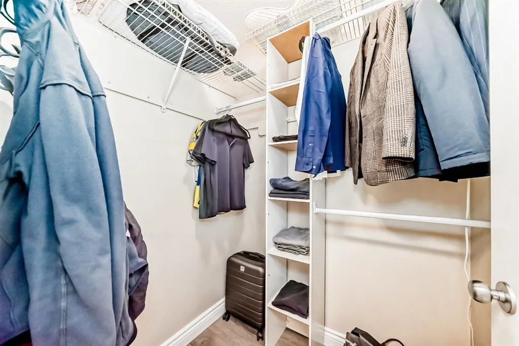 10 Sierra Morena Mews SW #114