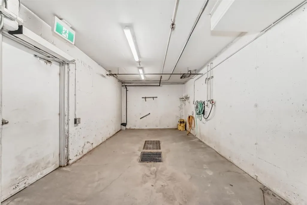10 Sierra Morena Mews SW #114