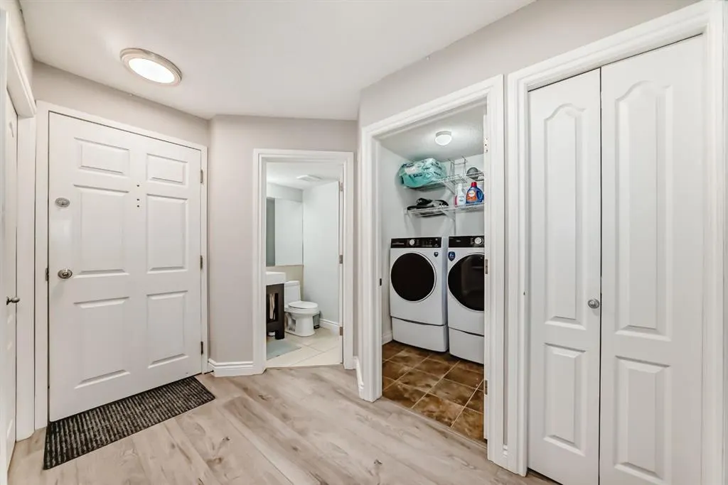 10 Sierra Morena Mews SW #114
