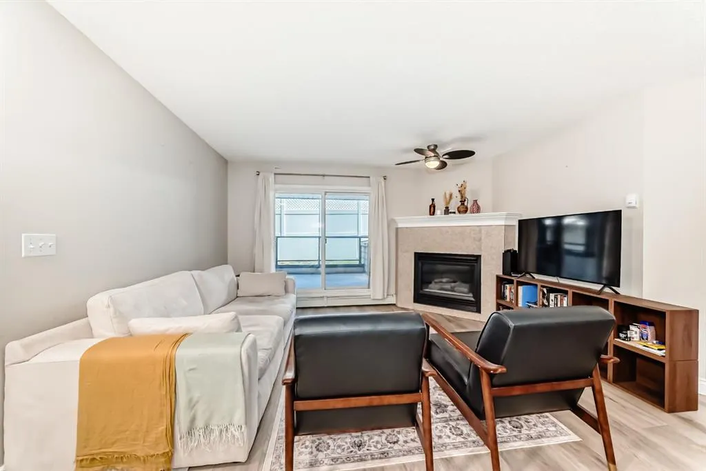 10 Sierra Morena Mews SW #114