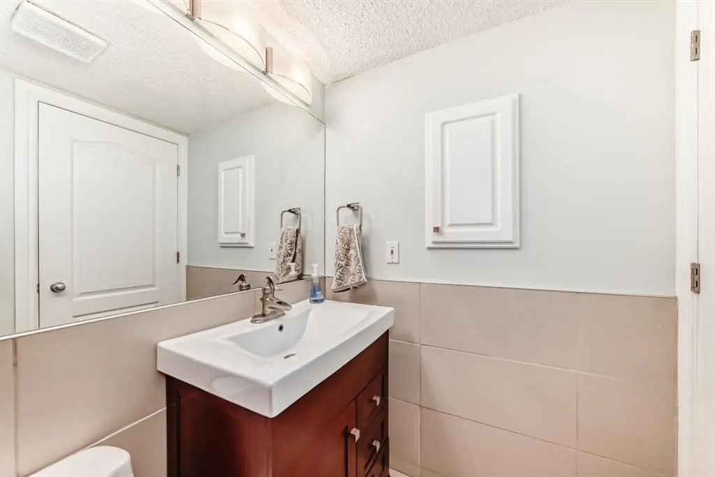 10 Sierra Morena Mews SW #114