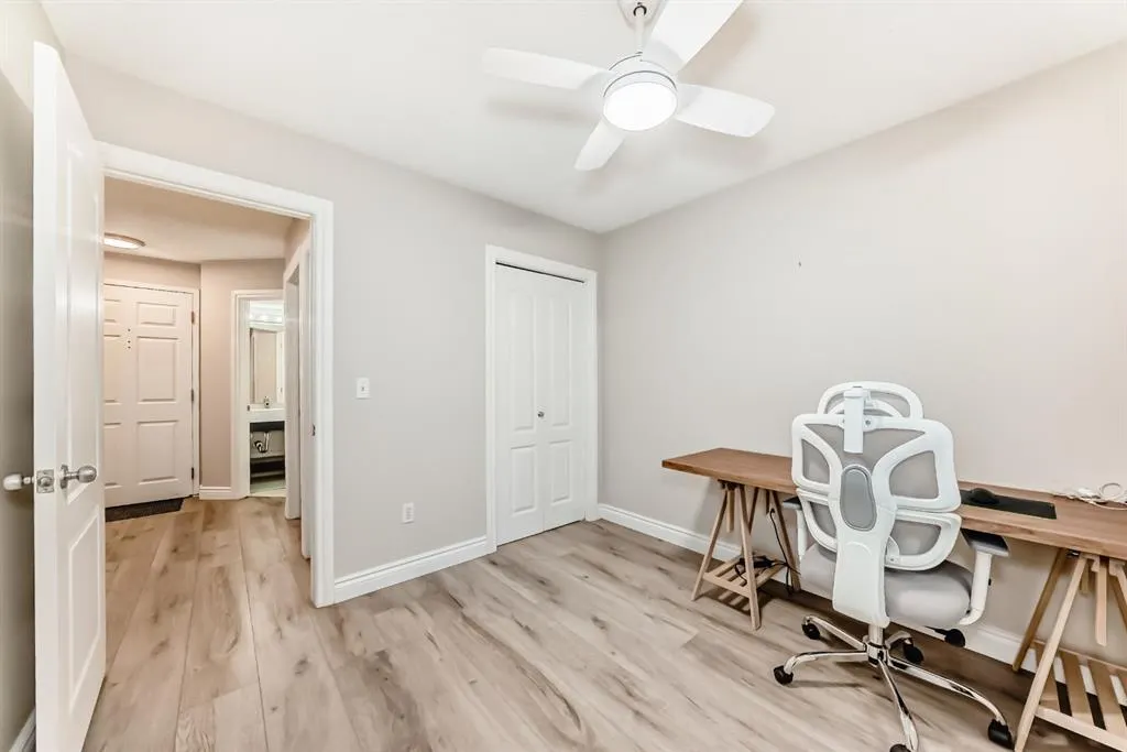 10 Sierra Morena Mews SW #114