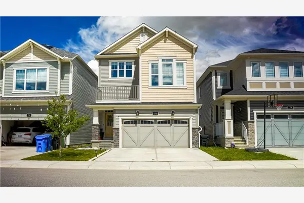 74 Carrington Crescent NW
