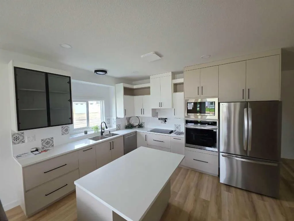 4738 49A Avenue ##2