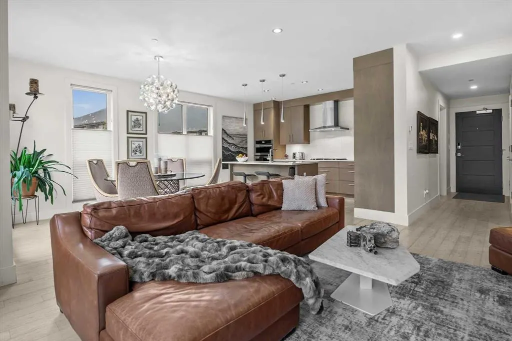 101A Stewart Creek Rise #101