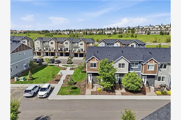 15 Tuscany Summit Square NW