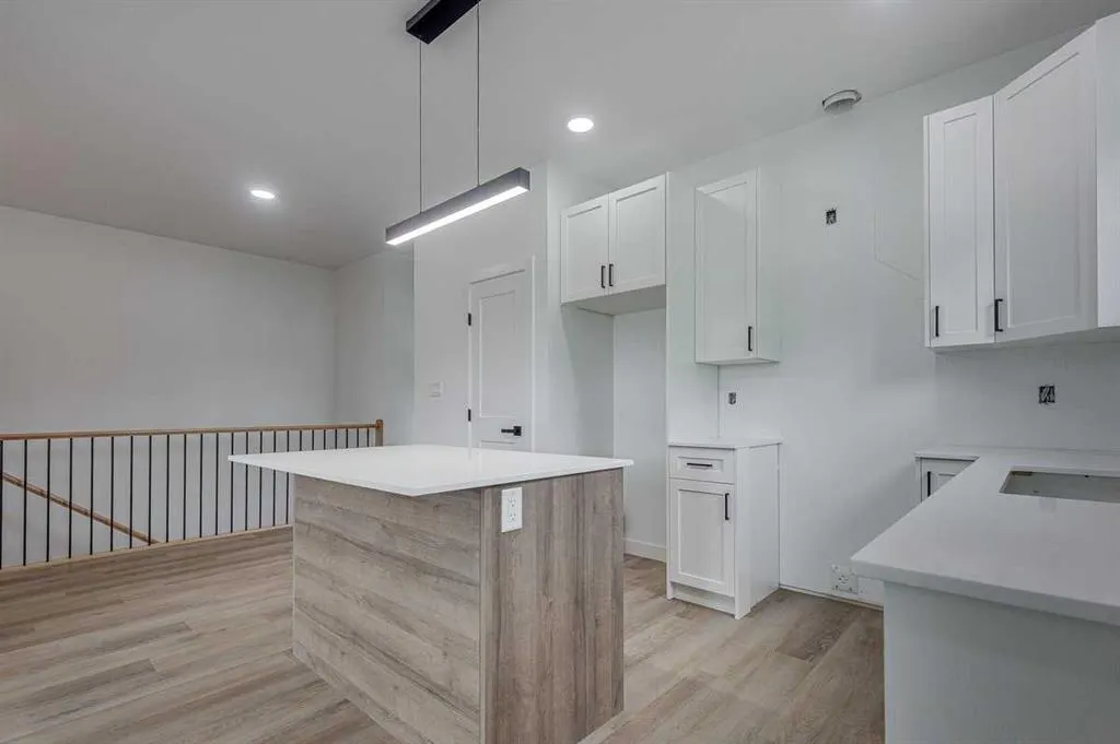 5537 51 Avenue #1