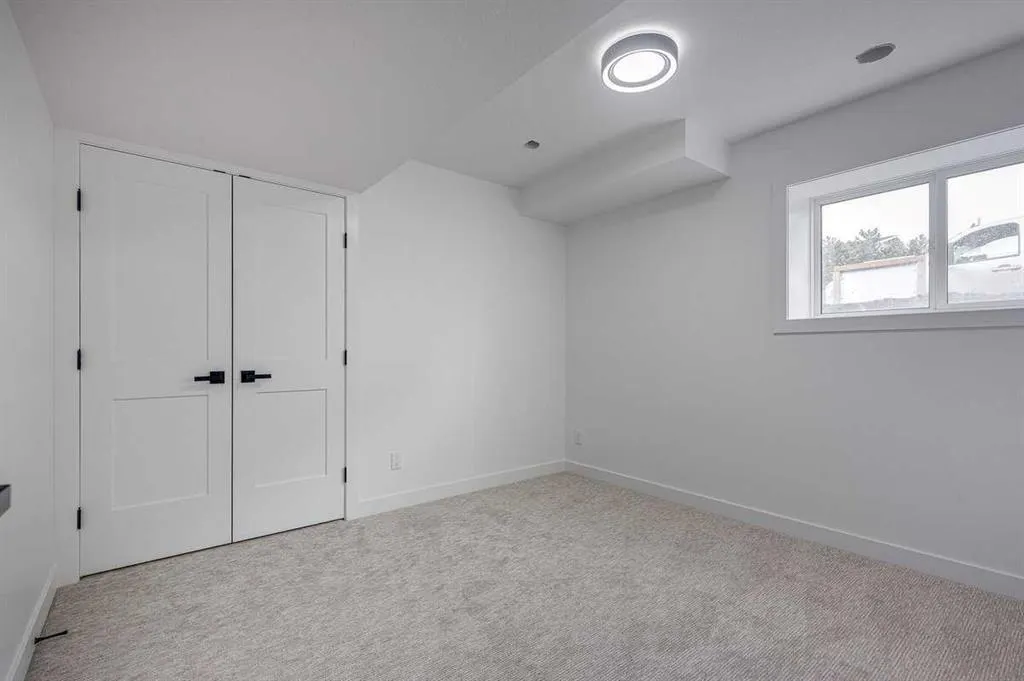 5537 51 Avenue #1