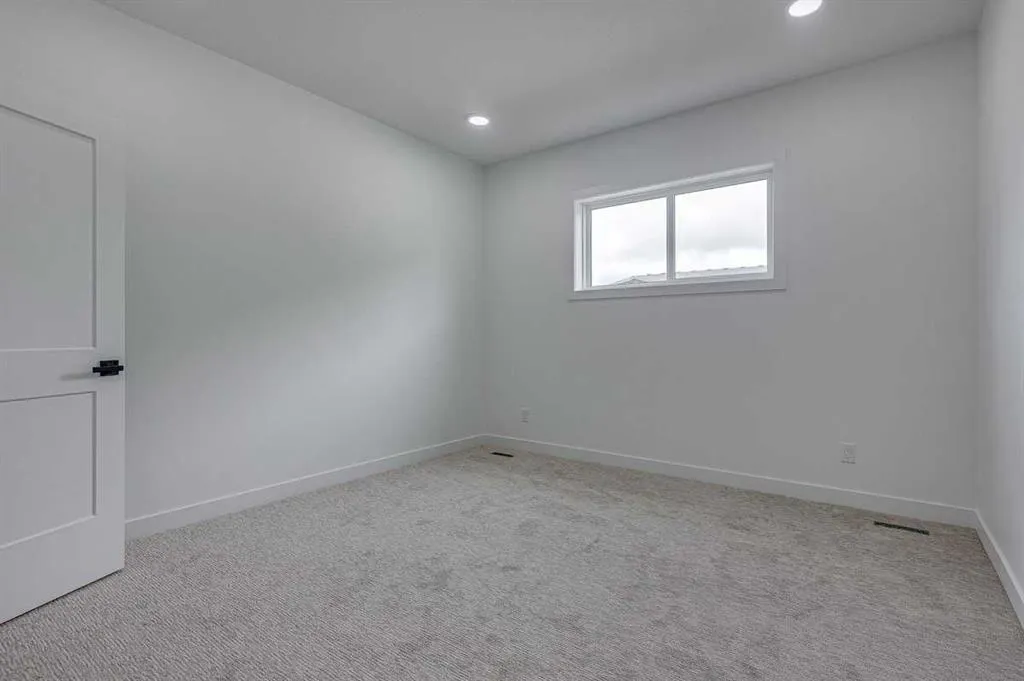 5537 51 Avenue #1