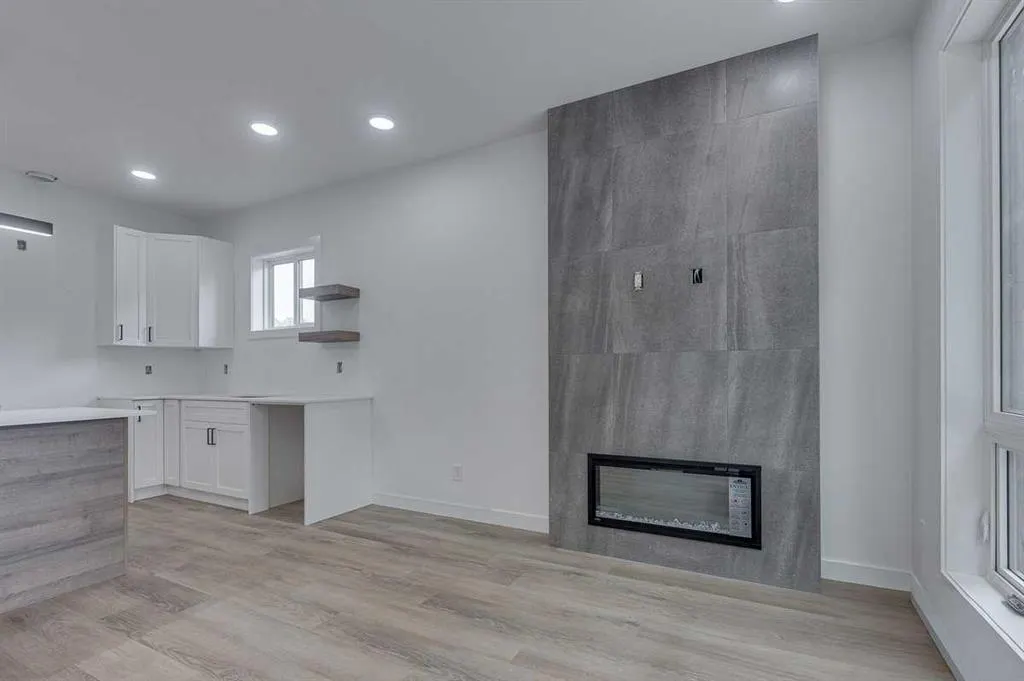 5537 51 Avenue #1