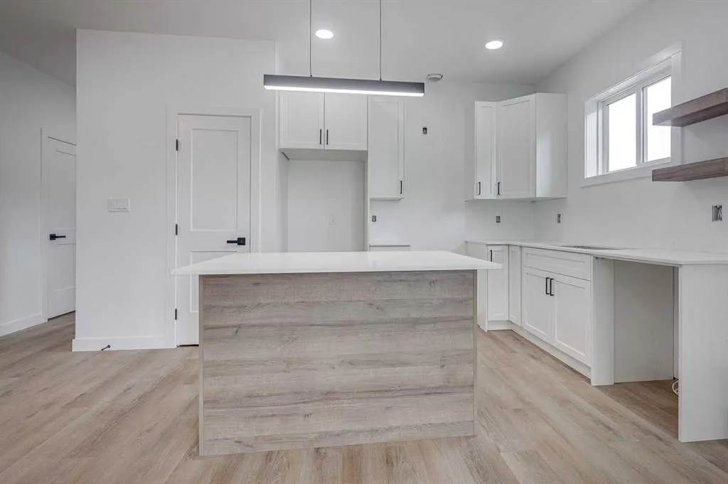 5537 51 Avenue #1