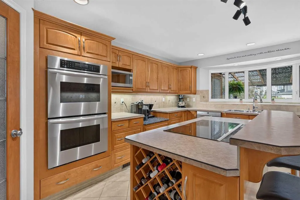 762 Stonehaven Drive