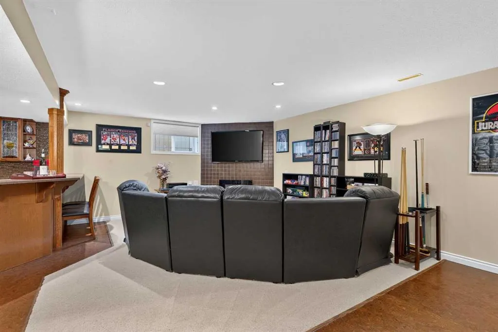 762 Stonehaven Drive