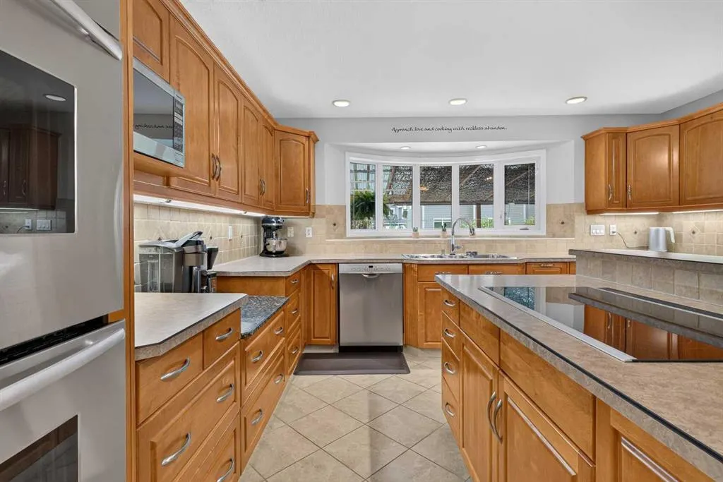 762 Stonehaven Drive