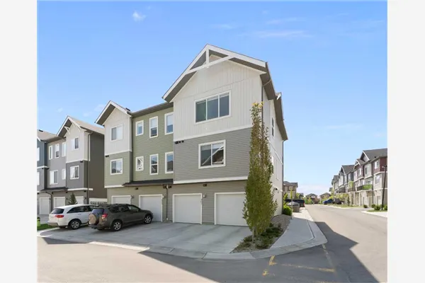 24 Rivercrest Drive