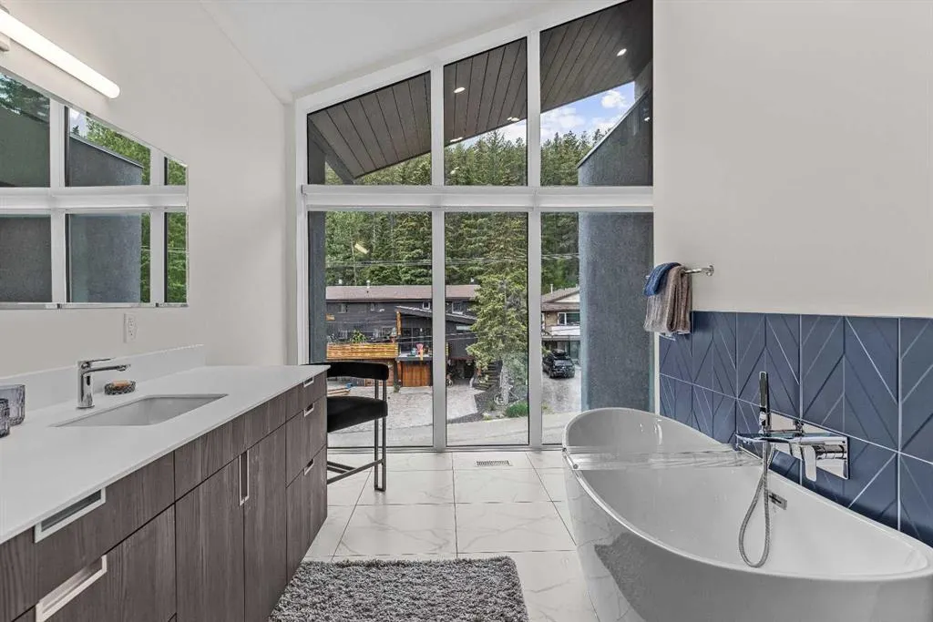 254A Three Sisters Drive