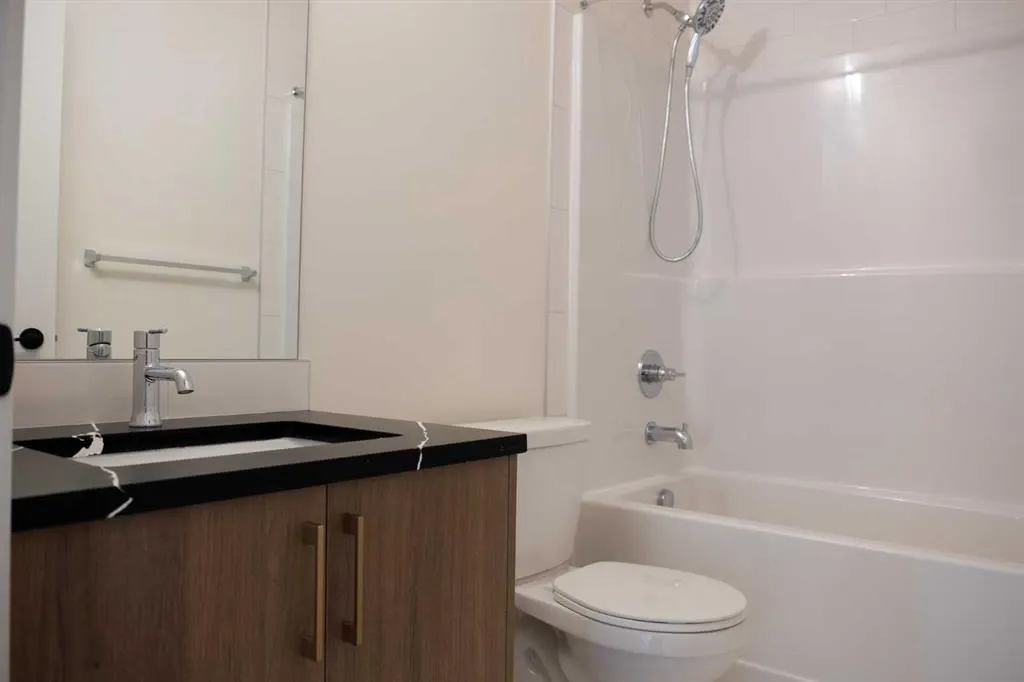 47 Creekview Gardens SW #1203