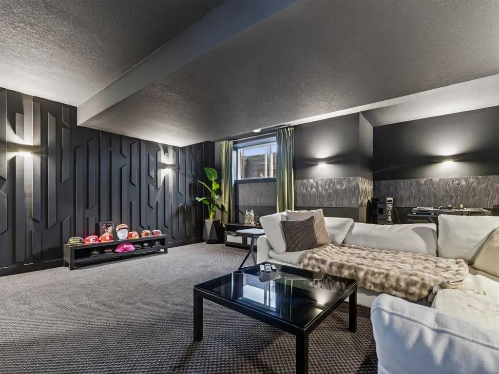 17 Silverhorn Park