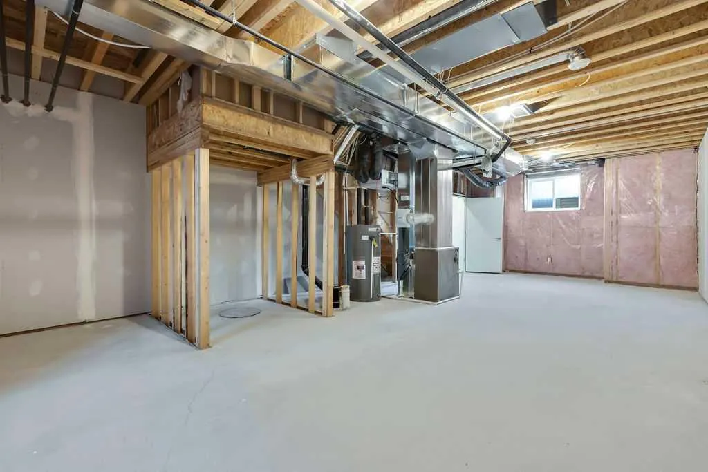 407 Strathcona Circle
