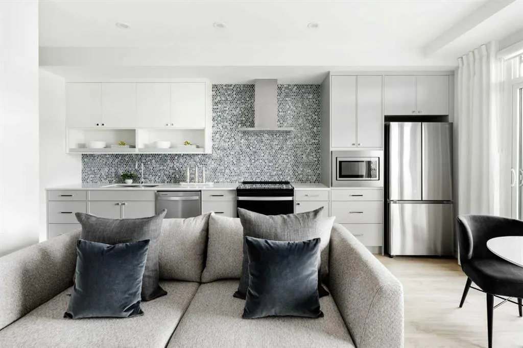 60 Water Cove SE #302